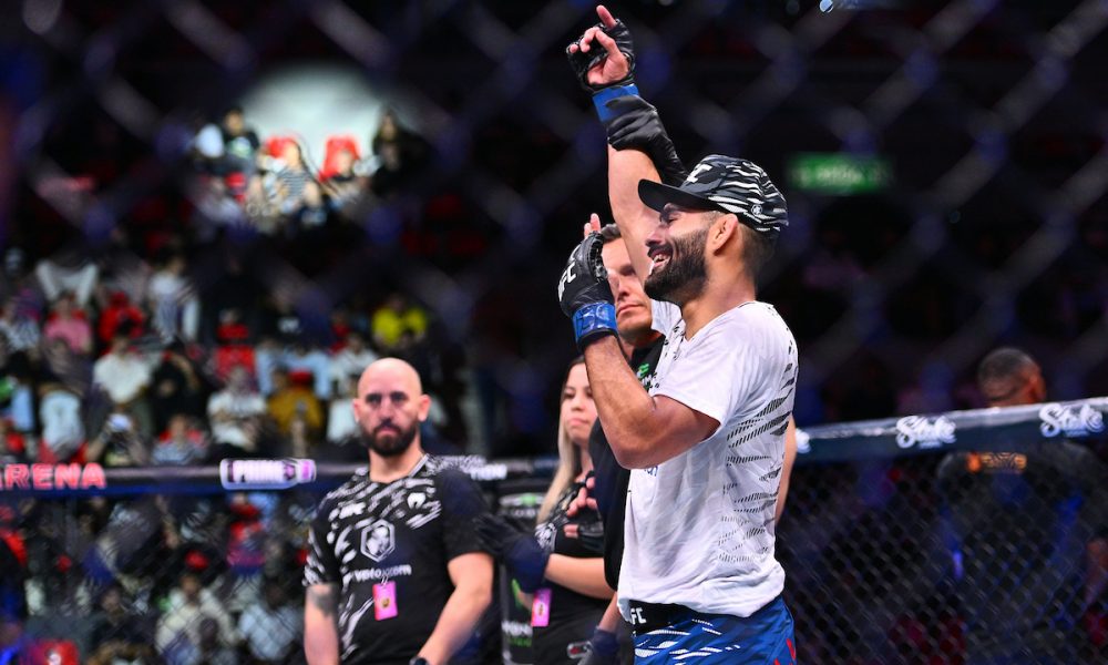 Pantoja revela: braço deslocado voltou ao lugar em segundos no UFC 323