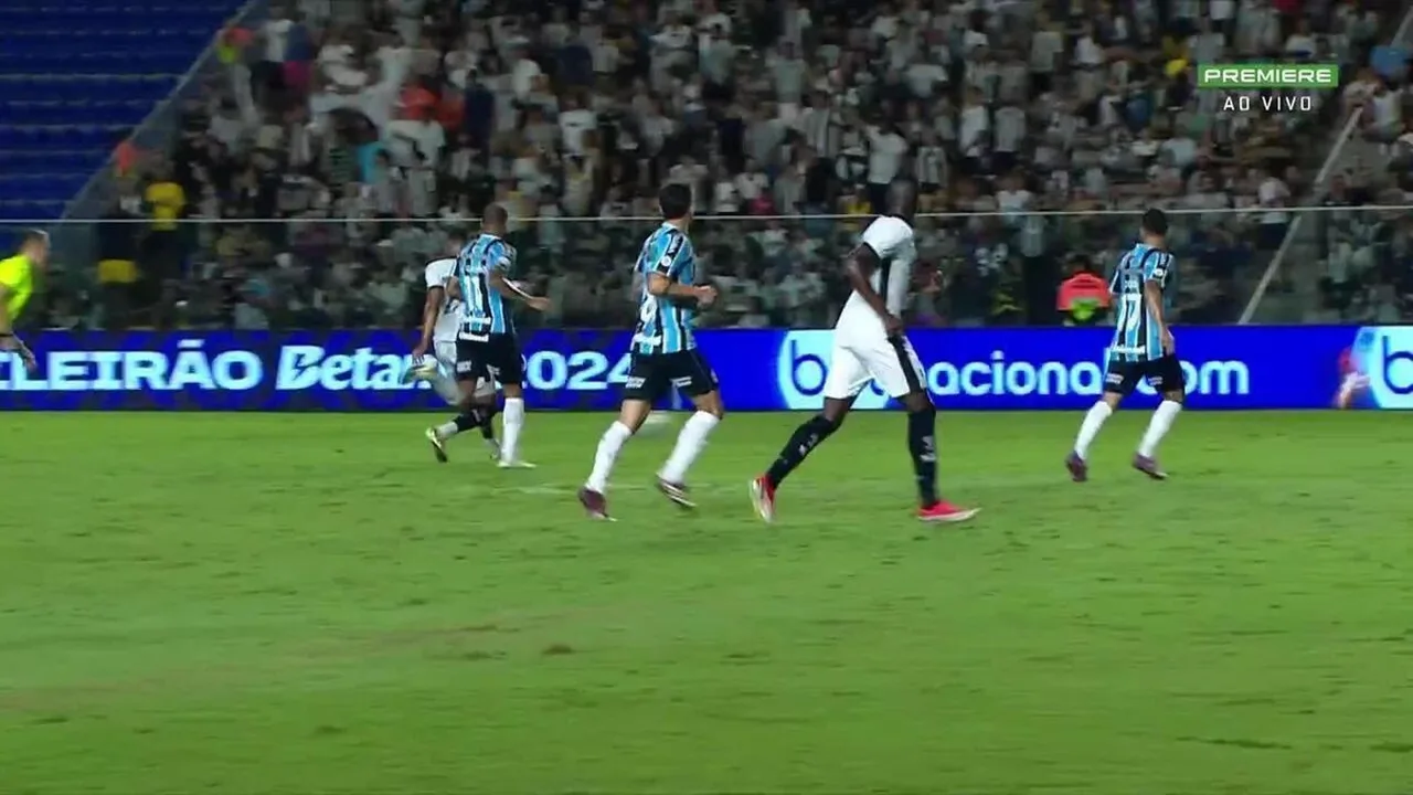 Athletico-PR atropela Botafogo com 'olés' e assume vice-liderança do Brasileirão 2026