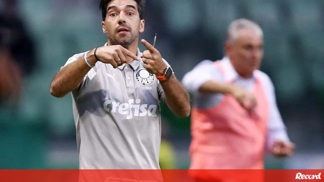 Abel Ferreira implora para Leila não vender Estêvão: 'Diferente de tudo que já vi'