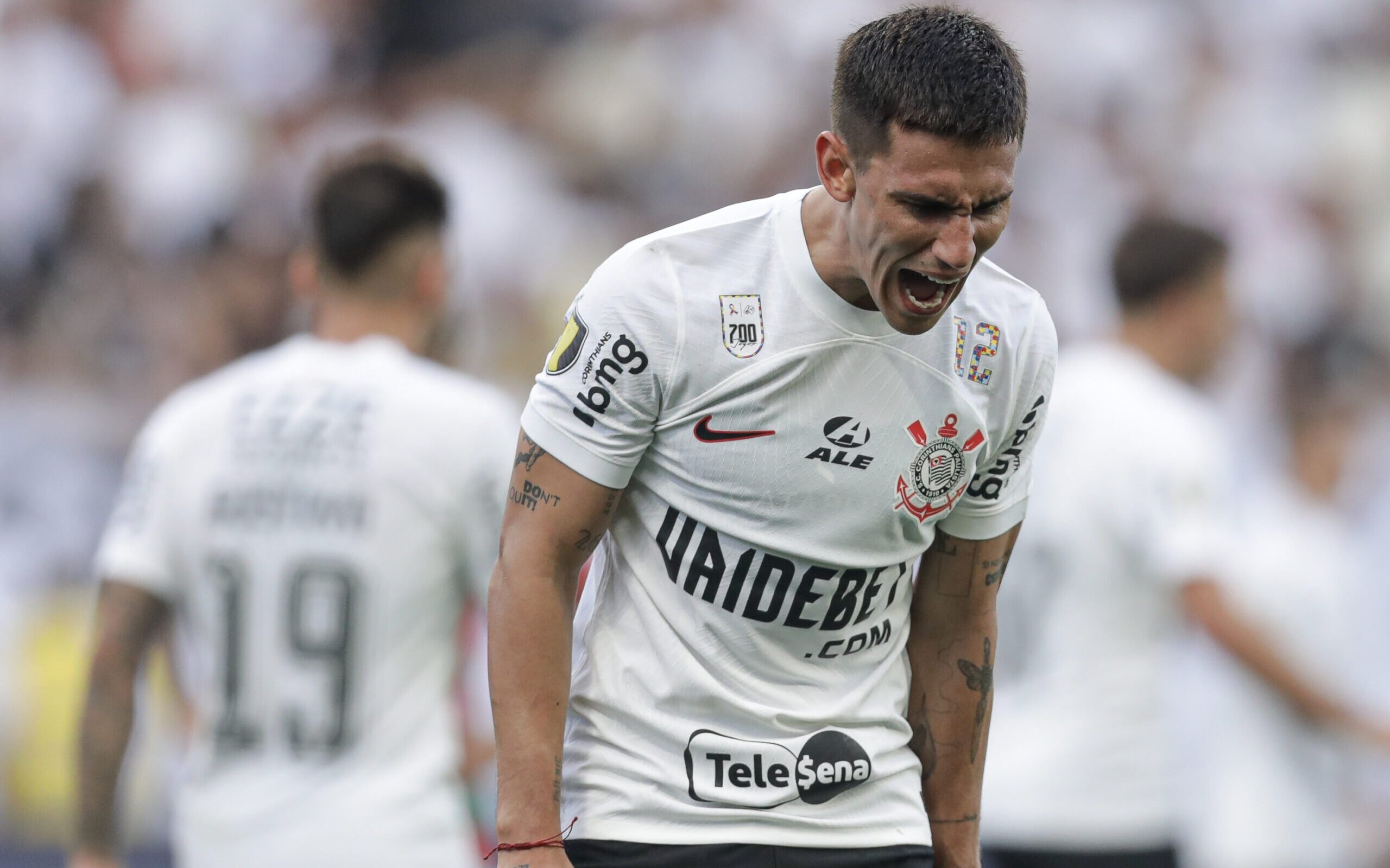 Corinthians enfrenta duplo desafio — saída de Gobbi e risco de transfer ban