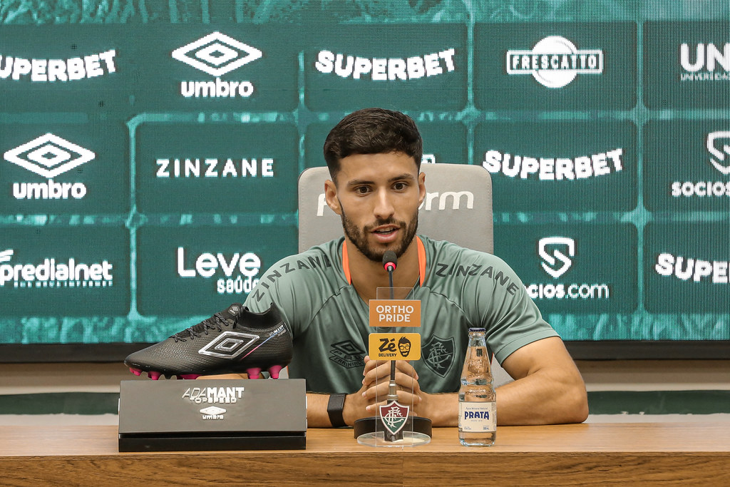 Lingard faz estreia histórica contra Fluminense em busca da quebra do jejum corintiano