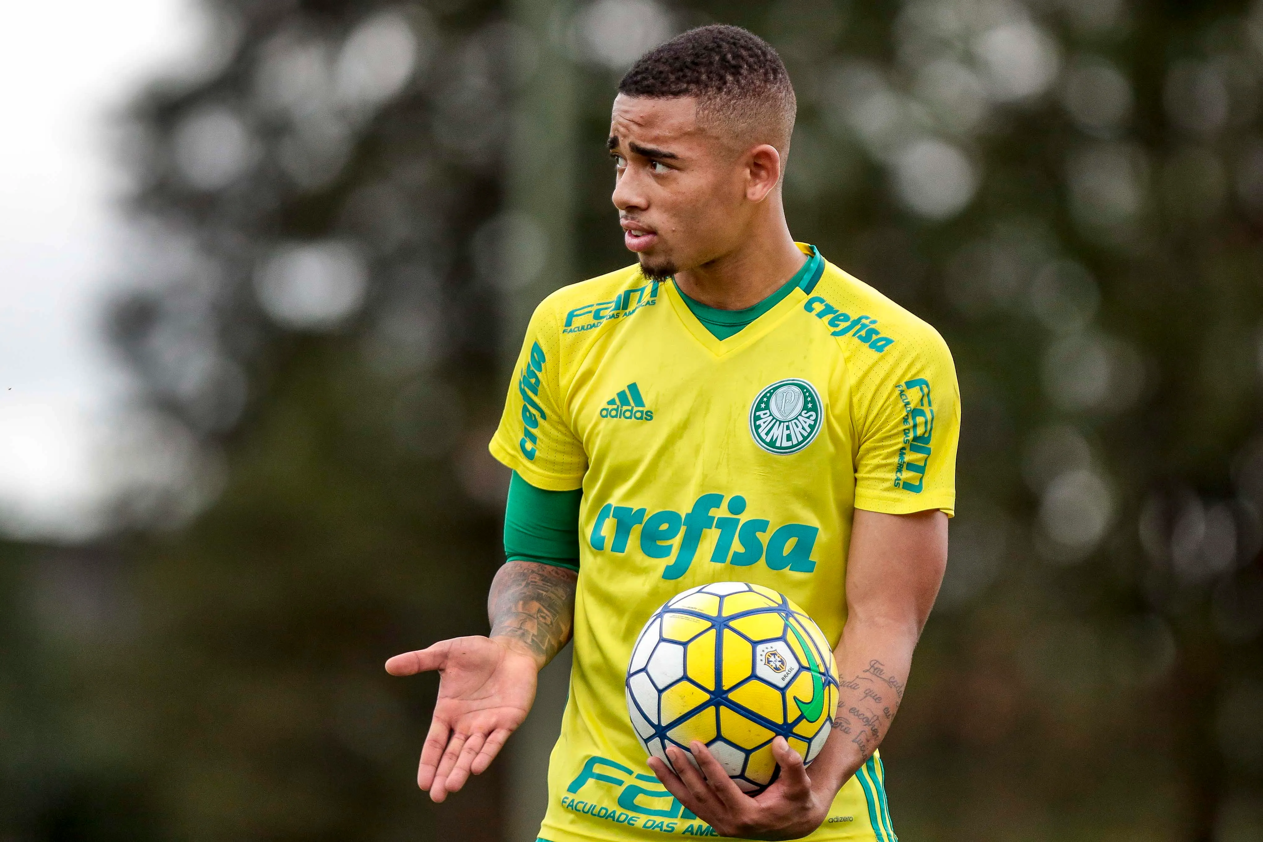 Gabriel Jesus manda a real: 'Penso todos os dias' em voltar pro Verdão