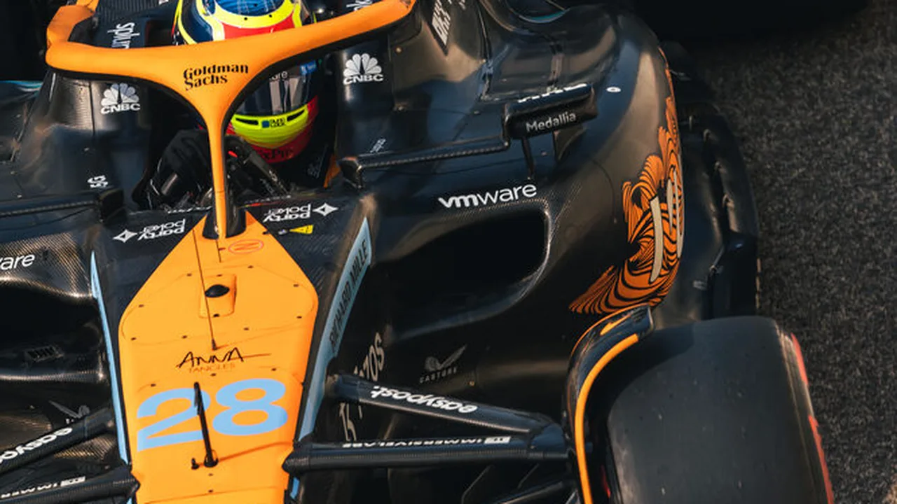 O McLaren papaya de Piastri: quando a pista vira garagem particular