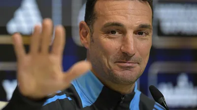 Invasão na coletiva de Scaloni expõe o lado sombrio da paixão argentina