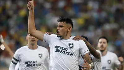 EXCLUSIVO: Bastidores revelam plano B de Luís Castro sem Perez contra o Palmeiras