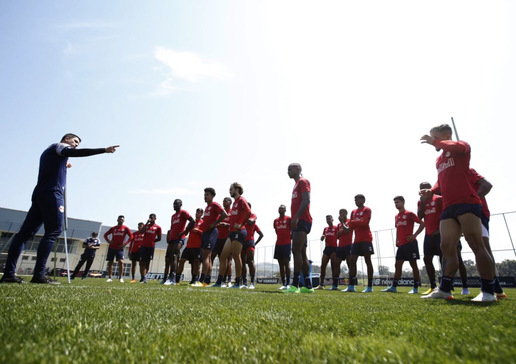 Flamengo põe cofres em ordem e busca equilibrar as contas em campo contra o Massa Bruta