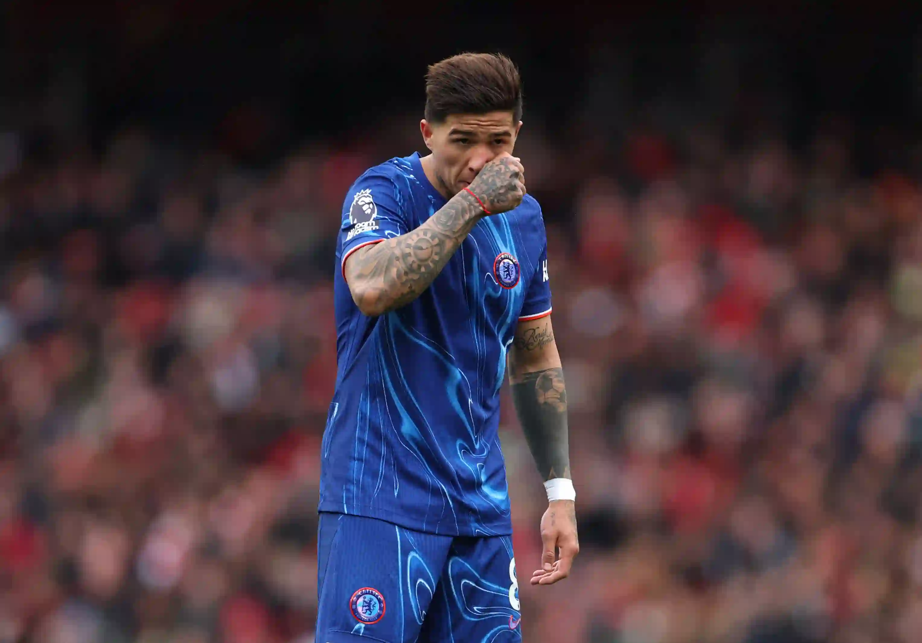 Crise Chelsea — críticas a Enzo Fernández expõem fraturas no vestiário de Stamford Bridge