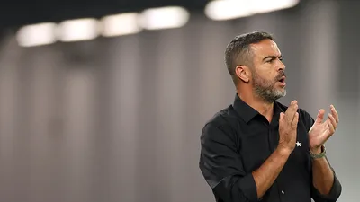 Artur Jorge critica vitória de 3 a 0 do Botafogo — técnicos brasileiros e pressão por p...