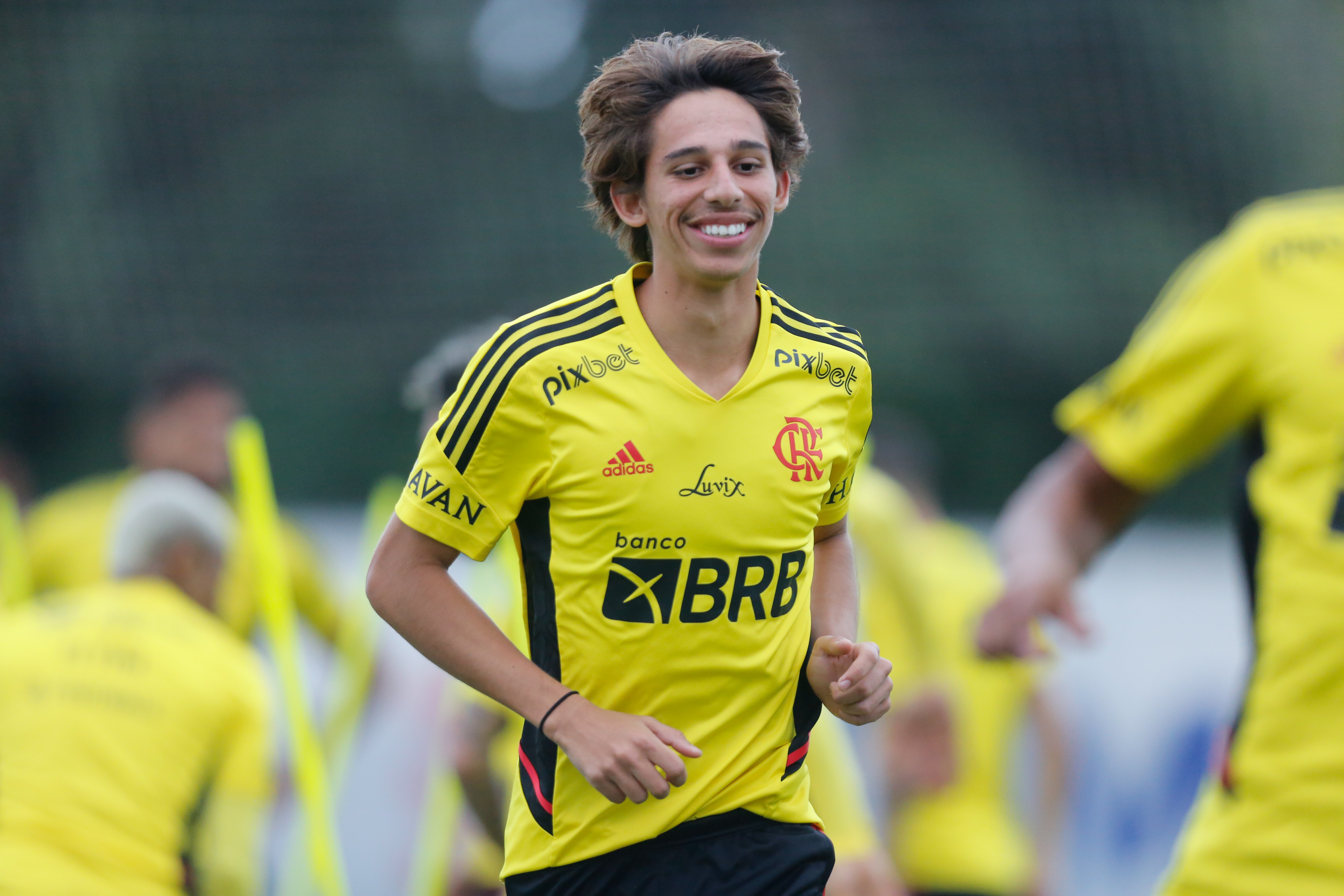 Flamengo cobra dívida milionária de clube português onde Cristiano Ronaldo é sócio