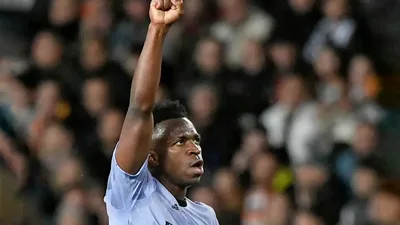 Prestianni nega racismo contra Vinícius Jr e inflama debate cultural no futebol 2026