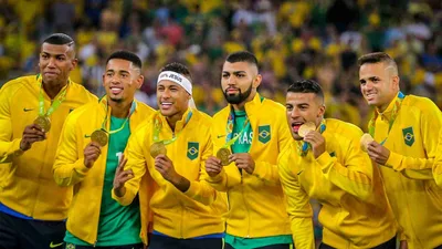 Felipão revela bastidores da saída da Seleção em 2002 e analisa fase atual sob Ancelotti