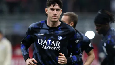 Barcelona prepara oferta de R$ 420 milhões por Bastoni após fracasso da Itália