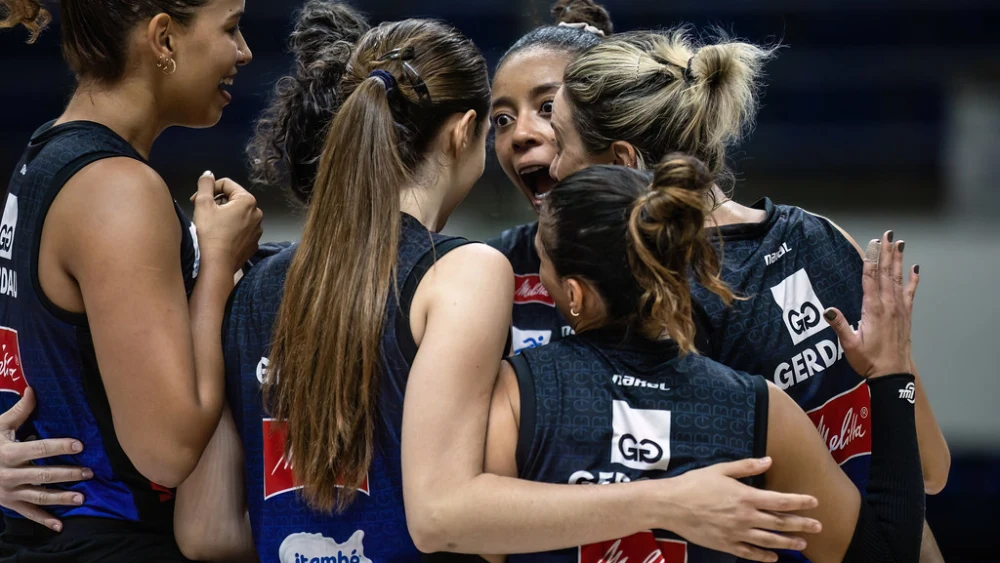 Gerdau Minas vira jogo contra Maringá e garante semifinal da Superliga Feminina 2026