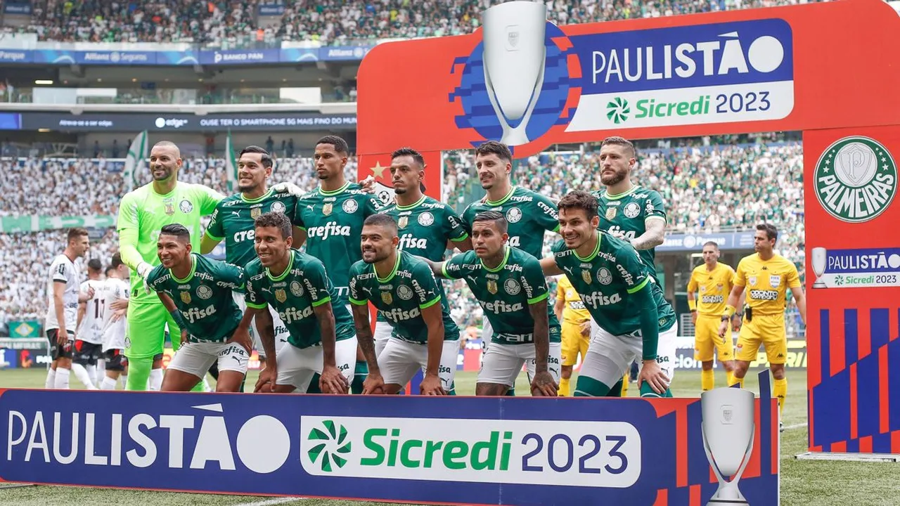 Marlon Freitas comemorando gol pelo Palmeiras na Arena Barueri contra o Grêmio no Brasileirão 2026