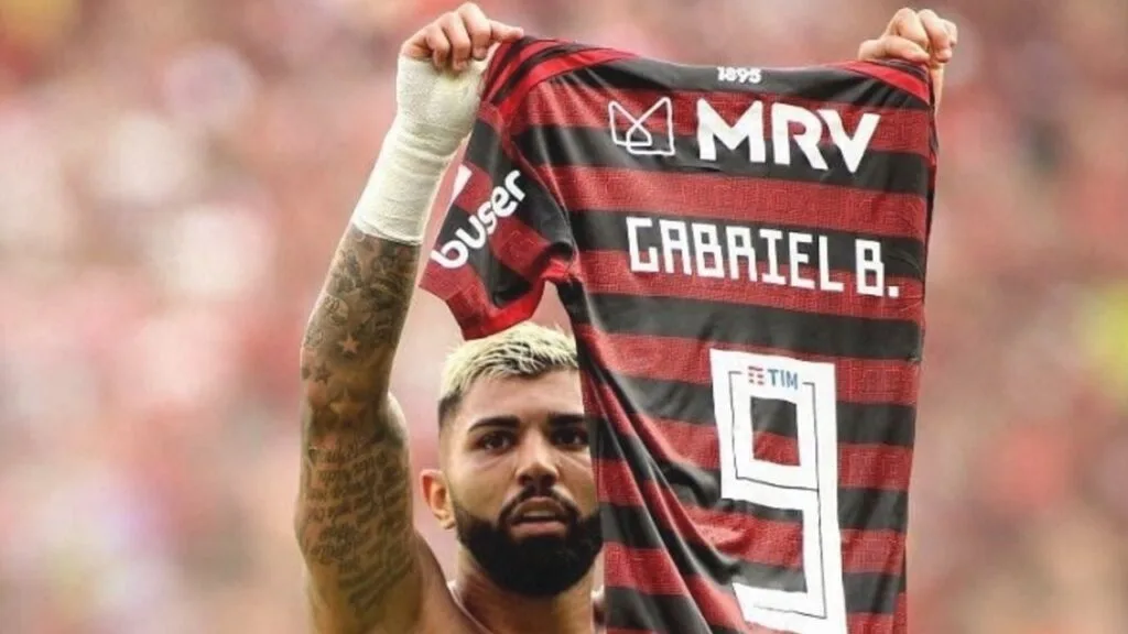 Precedentes históricos: autocrítica como ponto de virada Dorival admite erros ap