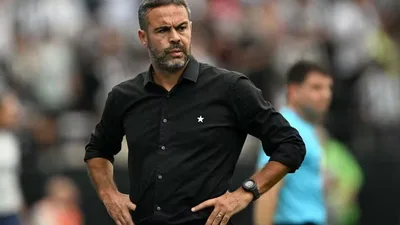 Artur Jorge prepara estratégia inédita para quebrar tabu do Cruzeiro no Morumbi 2026