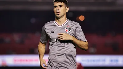 Oscar se aposenta e São Paulo disputa patrocínio milionário em crise de identidade