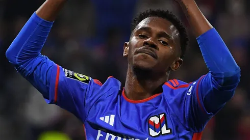 Botafogo processa Lyon por R$ 745 mi em dívida da venda de Jeffinho