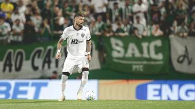 Atlético-MG recupera titular e busca quebrar jejum de três jogos no Brasileirão