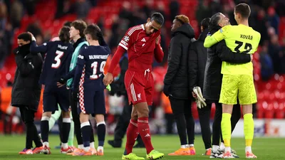 Liverpool sofre goleada histórica e técnico expõe fragilidades da era pós-Klopp