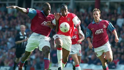 Arsenal vive seu melhor momento em década para conquistar dobradinha histórica