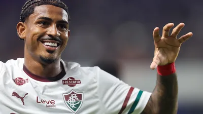 John Kennedy marca 150 jogos pelo Flu e simboliza recuperação tricolor