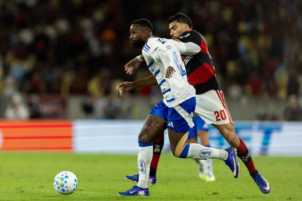 Acusação de irregularidades contratuais Gerson acusa Flamengo de calote de R$ 6,