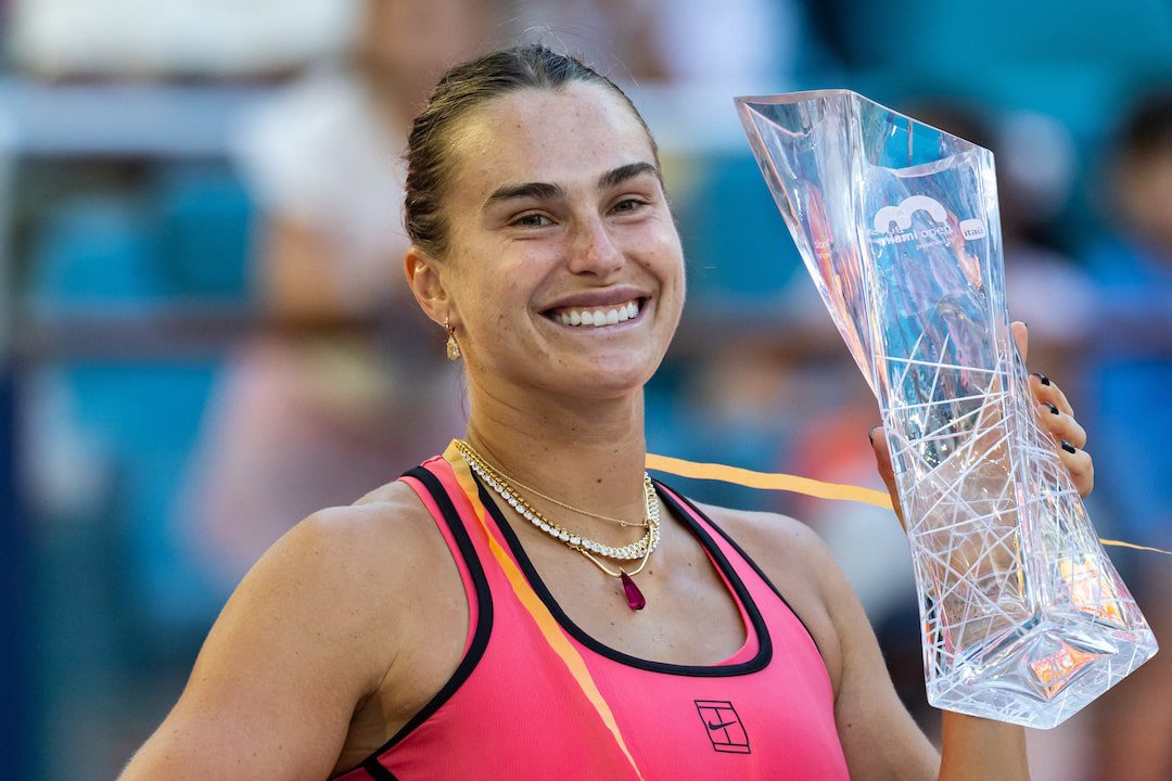 Sabalenka completa Sunshine Double e expõe abismo entre brasileiras e elite