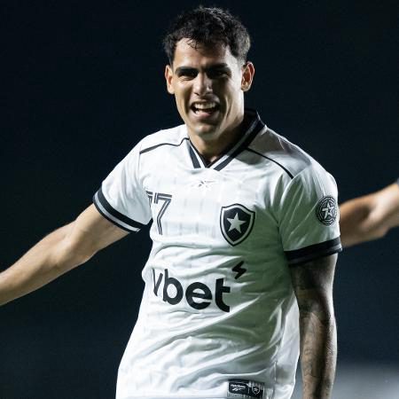 Botafogo despenca para zona de rebaixamento após goleada de 4-1