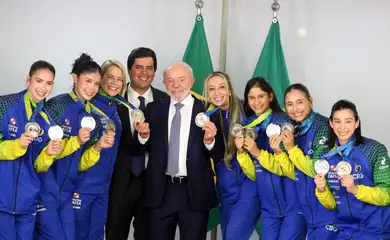 O preço invisível do sucesso — famílias brasileiras enfrentam dilema no exterior