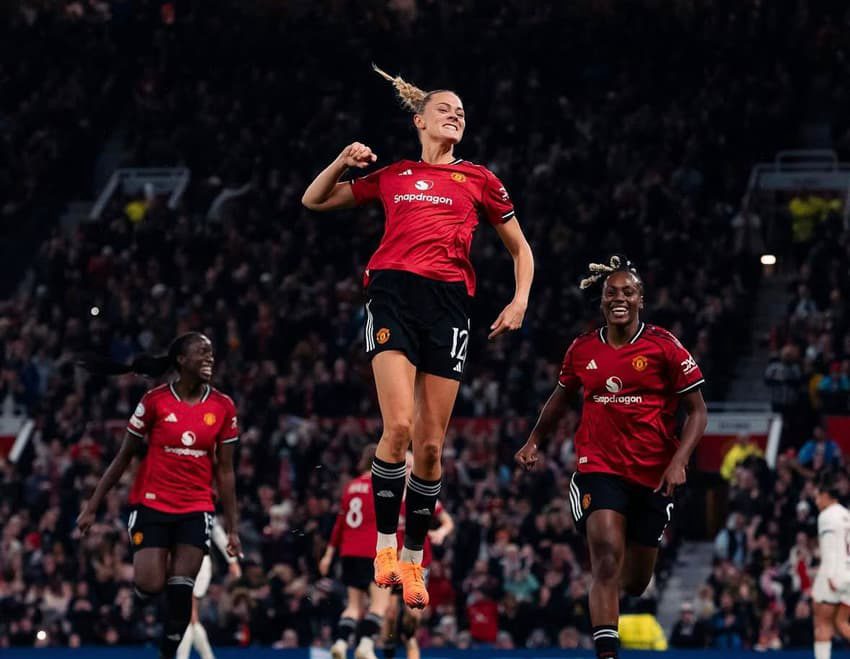 Duelo de gigantes impulsiona crescimento da Champions Feminina em Bayern x United