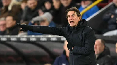 Tottenham quebra o banco por técnico — desespero ou estratégia na luta contra queda?