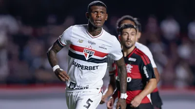 Saída de Arboleda obriga São Paulo a repensar esquema tático defensivo