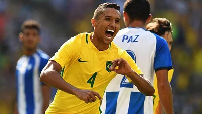 Beraldo segue os passos de Marquinhos e desponta como nova joia brasileira no PSG