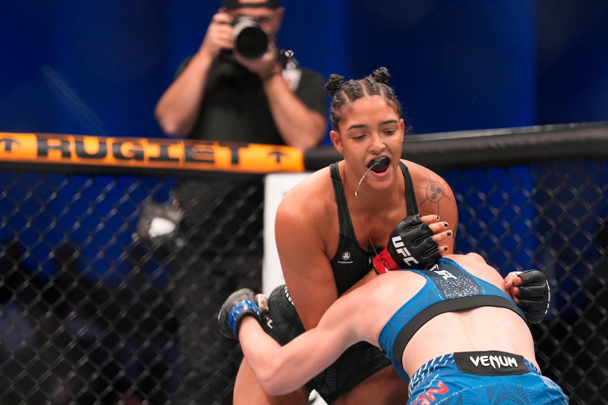 Alice Pereira revela como terapia a levou à primeira vitória no UFC