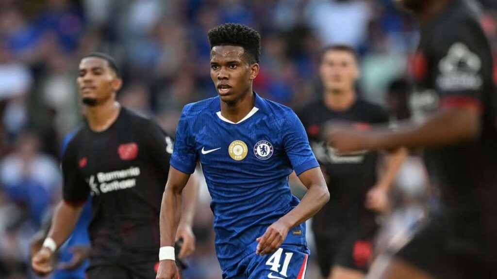 Chelsea e a tradição com jovens talentos Estêvão brilha no Chelsea e segue trilh