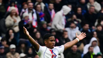 Endrick sofre no Lyon mas adaptação segue padrão histórico de brasileiros