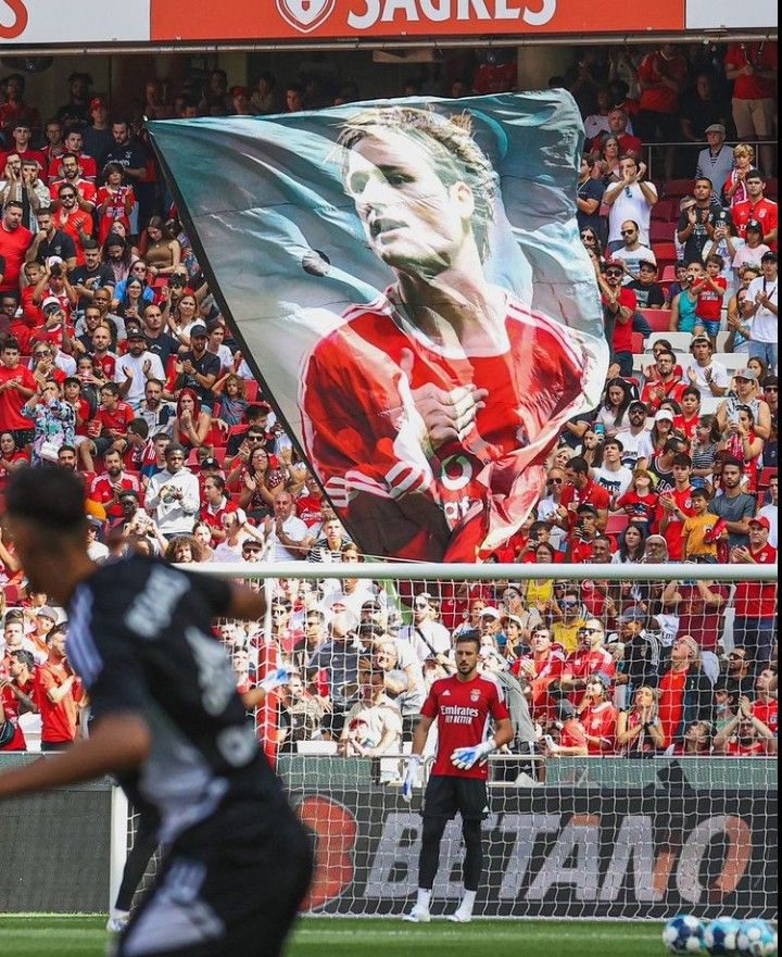 Flancos expõem fragilidades estruturais Benfica visitante perde 23% dos pontos n