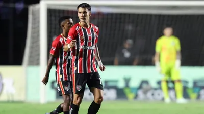 Ferreirinha responde Craque Neto com números que comprovam evolução técnica