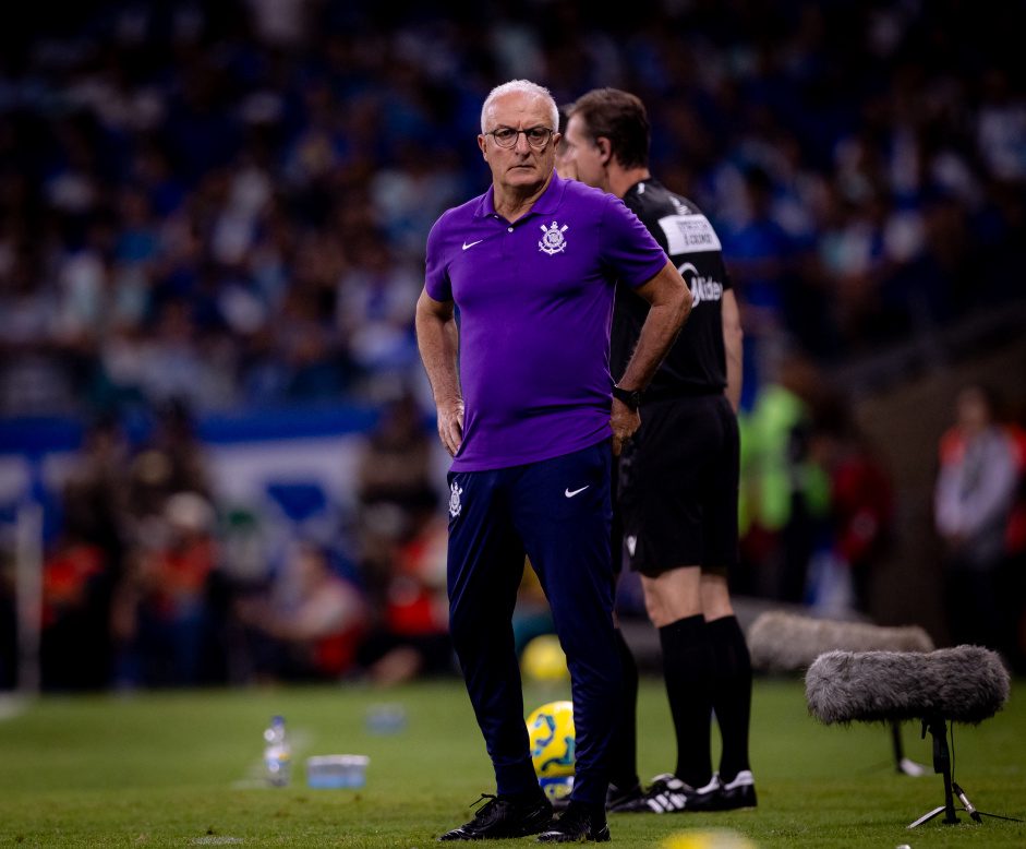 Quem substitui Dorival no Corinthians após sequência sem vitórias