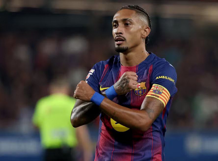 Raphinha vira símbolo do conflito entre clubes e FIFA nas datas de seleção