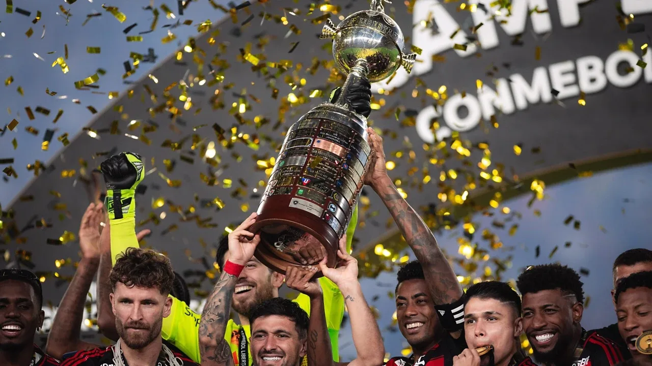 Logos das plataformas de streaming e canais que transmitirão a Libertadores 2026 com clubes brasileiros em campo