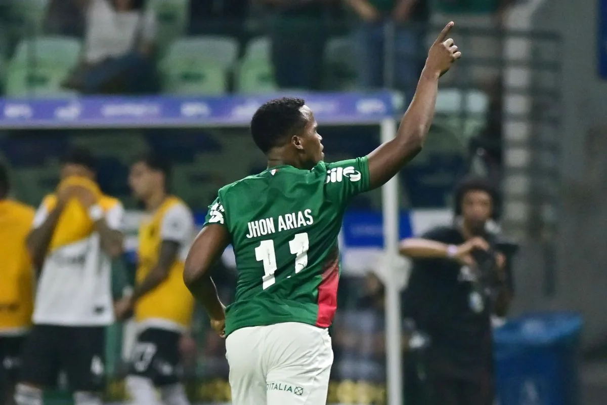 Palmeiras bate recorde com patrocínio de R$ 300 milhões da empresa chinesa