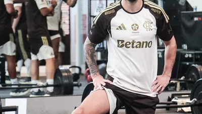 Arrascaeta defende Plata e números mostram parceria eficiente no Flamengo
