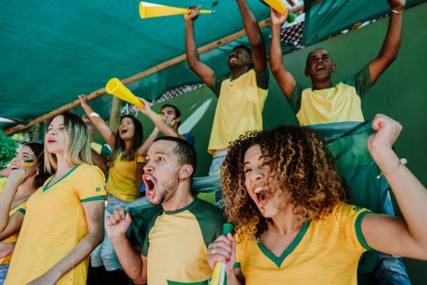 Vini Jr inspira nova geração contra racismo e ampara Lamine Yamal