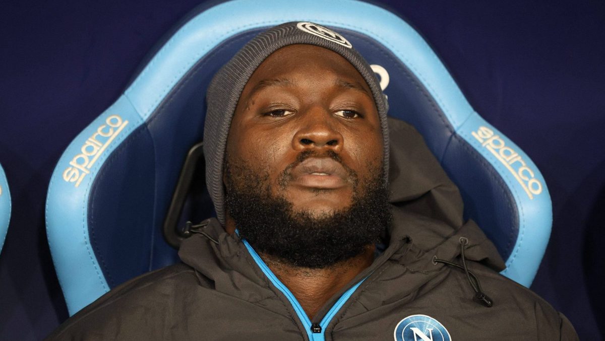 Napoli pune Lukaku por atraso e reafirma tradição disciplinar rígida