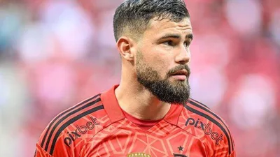 Flamengo inscreve 50 jogadores e monta quebra-cabeça estratégico para Libertadores
