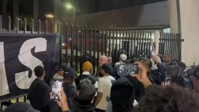 Protesto no CT revive fantasma de 2007 na gestão corintiana atual