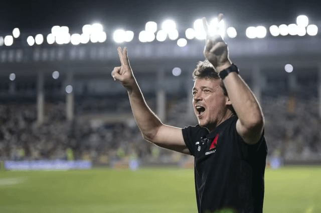 As bases do Dinizismo encontram resistência no perfil corintiano Fernando Diniz