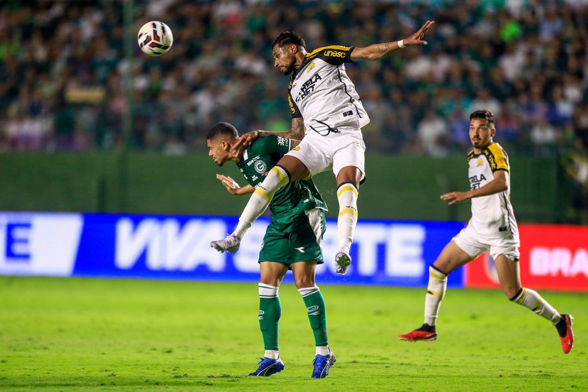 Goiás vence Criciúma por 1 a 0 com gol de Cadu na Série B